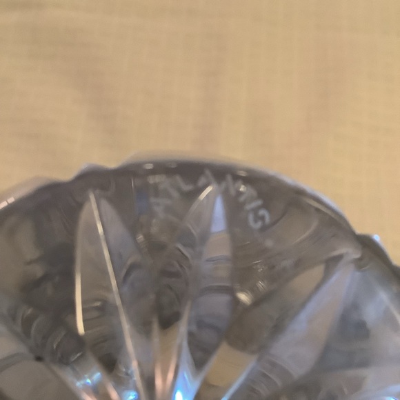 Atlantis tall Crystal Vase - Picture 4 of 5